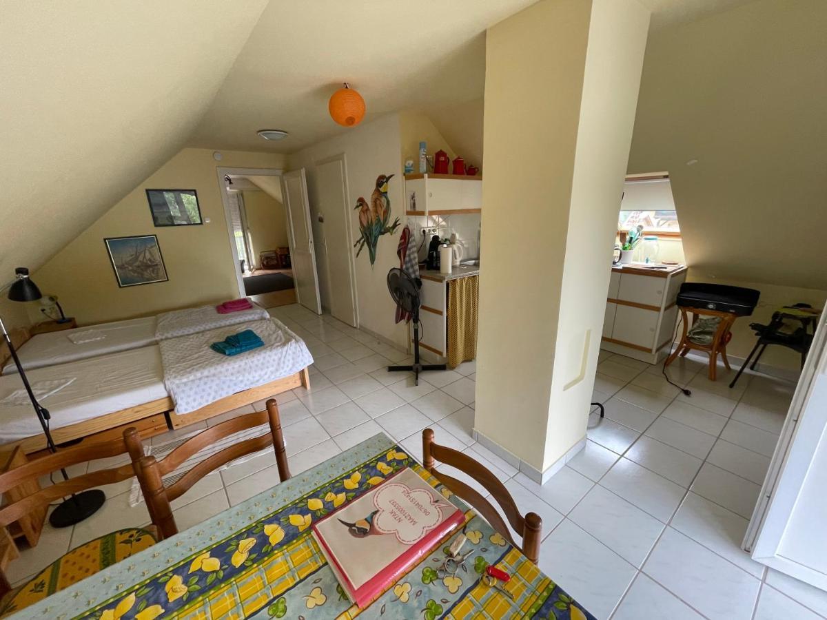 Appartement Thefi Vendégház à Zánka Extérieur photo